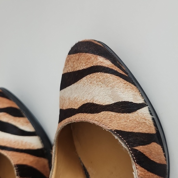 Nine West Rocha tiger print heels size 6 animal print. Like new condition - Picture 4 of 5